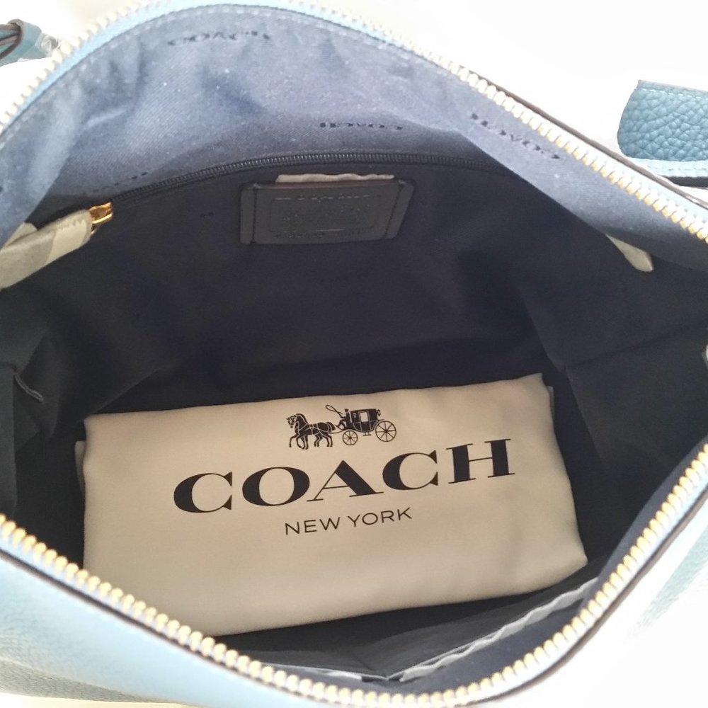 COACH Shay Leather Shoulder Bag - Lake color >>SOLD OUT>> - Picture 9 of 14